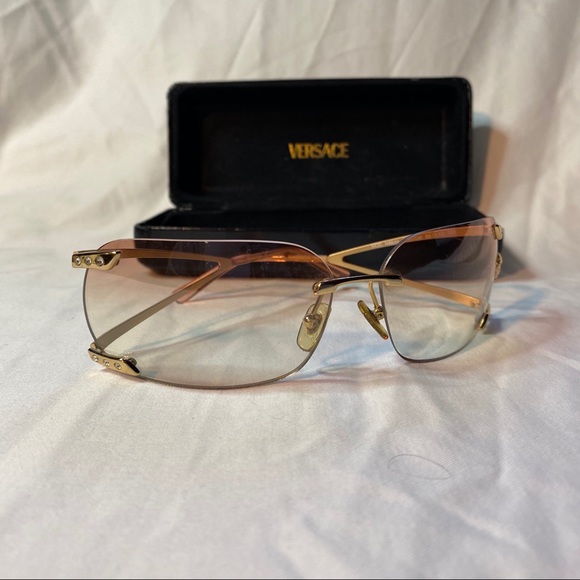 VINTAGE GIANNI VERSACE SUNGLASSES - Picture 2 of 5